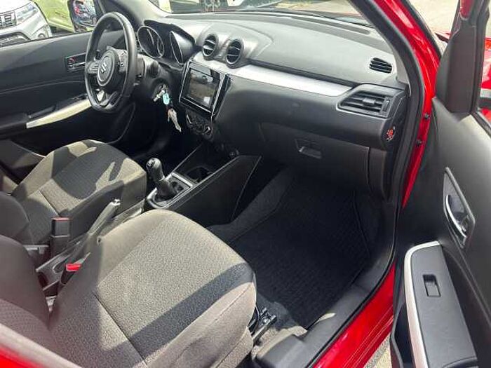 Suzuki Swift 1.0 Boosterjet Comfort NAVI + DAB + CARPLAY