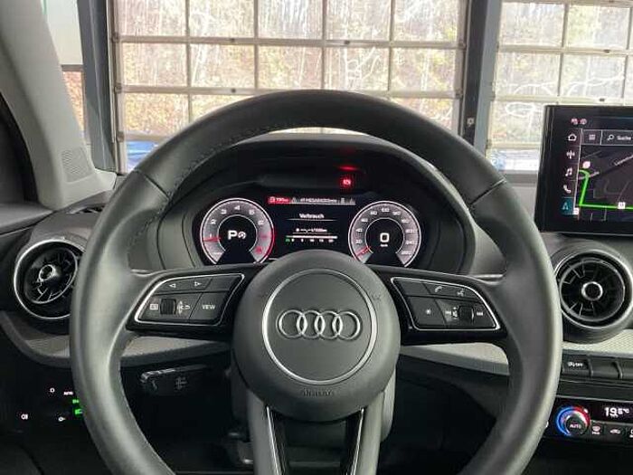 Audi Q2 35 TSI S tronic advanced SITZHEIZUNG+PDC