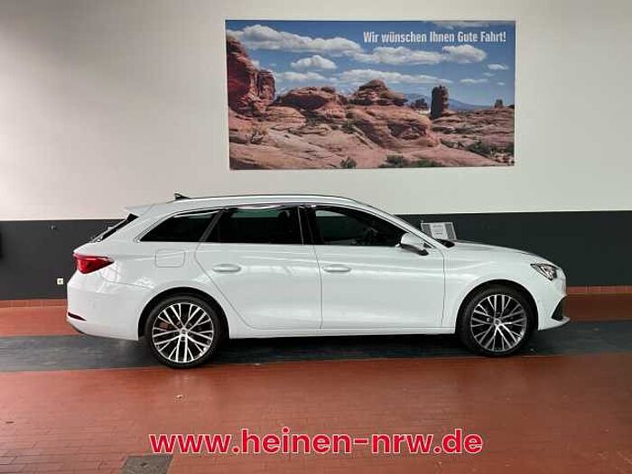 SEAT Leon Sportstourer 1.5 eTSI Xcellence DSG LED