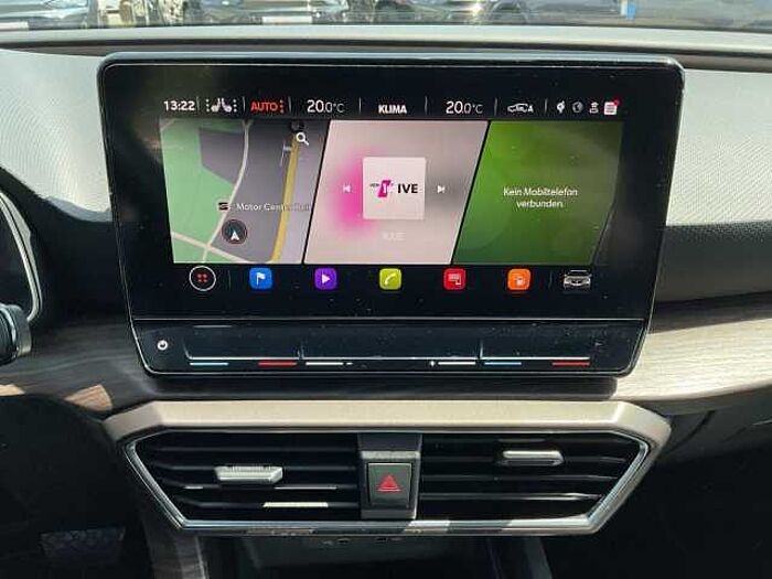 SEAT Leon Sportstourer Xcellence 1.5 eTSI DSG NAVI+LED