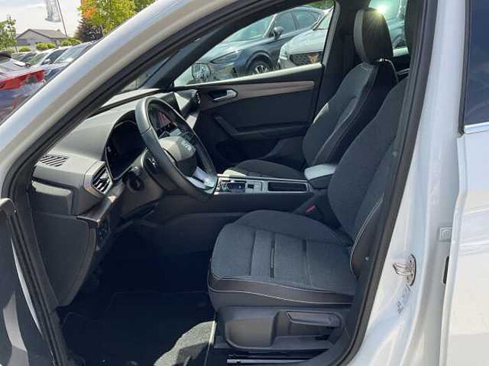 SEAT Leon Sportstourer Xcellence 1.5 eTSI DSG NAVI+LED