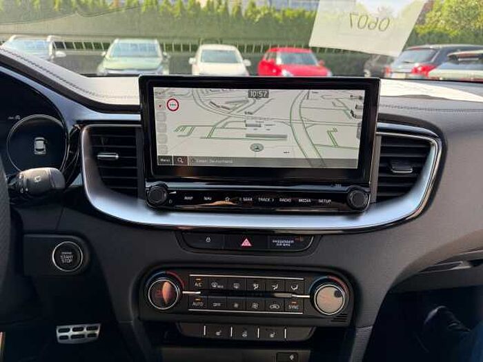 Kia Xceed 1.6T DCT GT Line LED+NAVI+SHZ+2xKLIMA