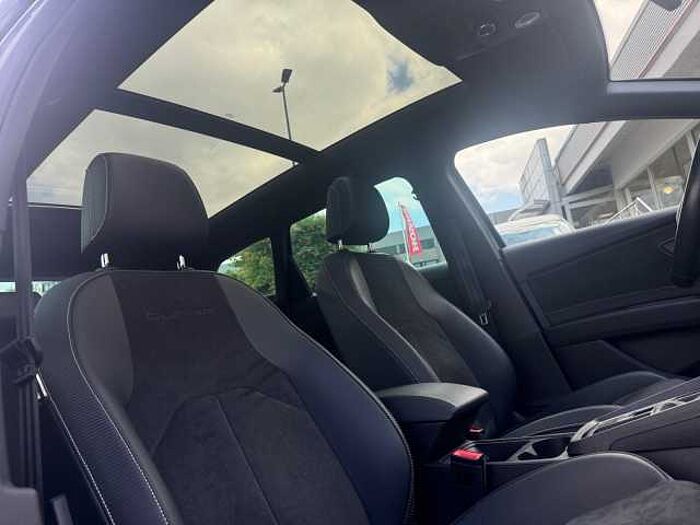 SEAT Leon ST 2.0 TSI DSG 4Drive 300 NAVI+LED+BEATS+19Z Cupra
