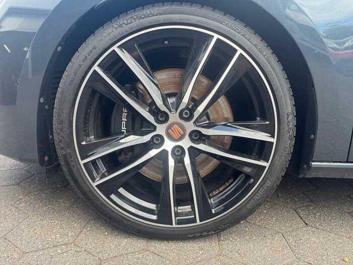SEAT Leon ST 2.0 TSI DSG 4Drive 300 NAVI+LED+BEATS+19Z Cupra