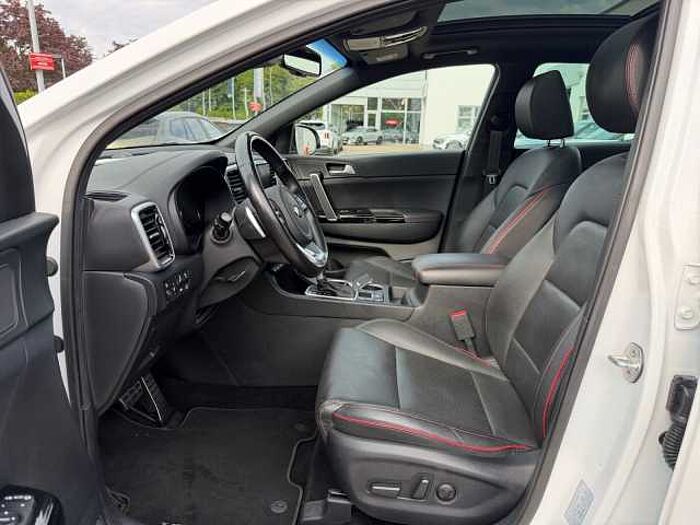 Kia SPORTAGE 2.0 4WD GT-Line LED+NAVI+PANORAMA