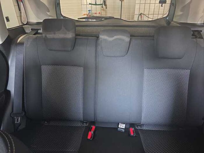 Suzuki Vitara 1.4 Comfort Allgrip NAVI+LED+CARPLAY