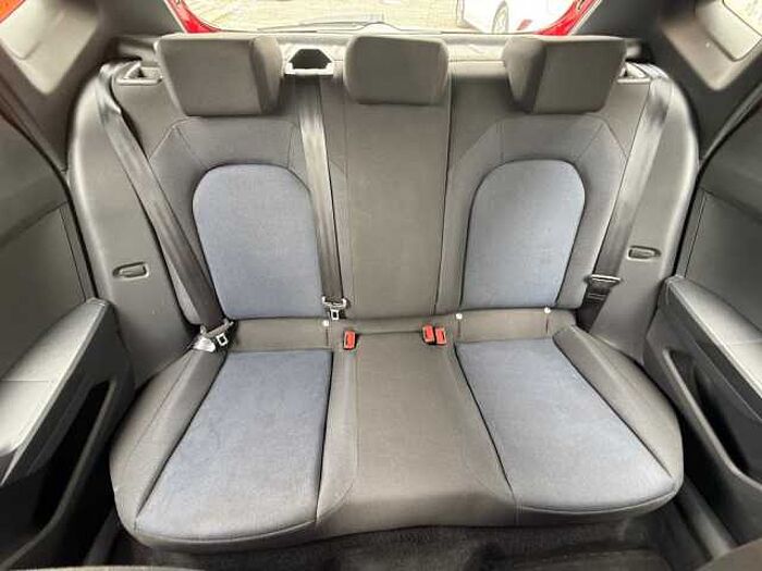 SEAT Ibiza 1.0 TSI FR SITZHEIZUNG+NAVI+CARPLAY+DAB