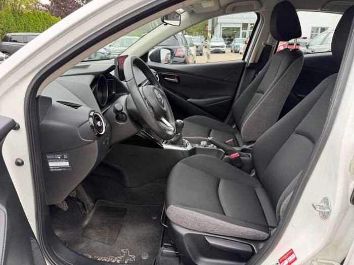Mazda 2 1.5 SKYACTIV-G 75 Center-Line LED+Facelift