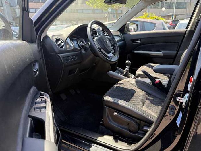 Suzuki Vitara 1.4 Comfort Plus ALLGRIP NAVI+DAB+CARPLAY Comfort+