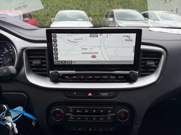 Kia ceed 1.5T DCT LX PLUS SPECIAL LM+KAMERA+NAVI+DAB cee'd