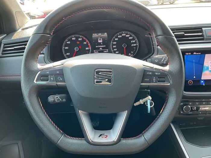 SEAT Arona 1.0 TSI FR ACC+LED+Navi+SHZ+Winterp.