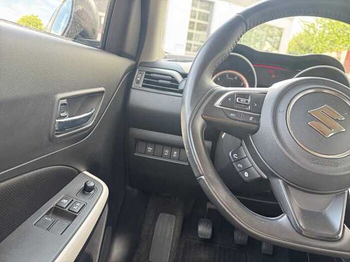 Suzuki Swift 1.2 Dualjet Club BLUETOOTH+DAB-RADIO+KLIMA