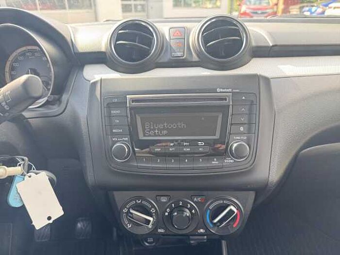 Suzuki Swift 1.2 Dualjet Club BLUETOOTH+DAB-RADIO+KLIMA