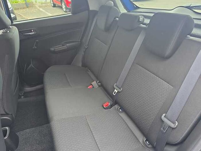 Suzuki Swift 1.2 Comfort Hybrid NAVI+DAB-RADIO+CARPLAY