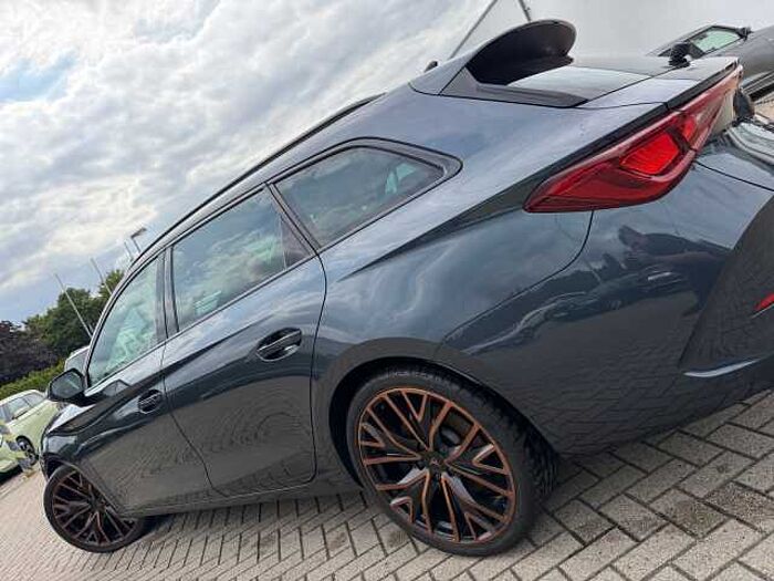 CUPRA Leon Sportstourer 2.0 TSI VZ DSG 19Z LM-FELGEN