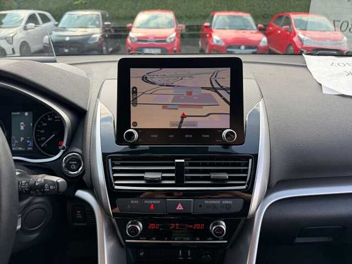 Mitsubishi ECLIPSE CROSS 2.4 PHEV LED+PDC+DAB+LM+NAVI Intro Edition