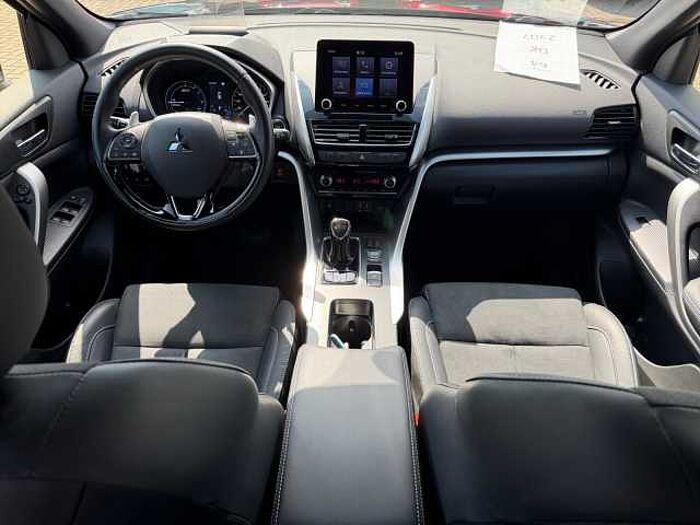 Mitsubishi ECLIPSE CROSS 2.4 PHEV LED+PDC+DAB+LM+NAVI Intro Edition