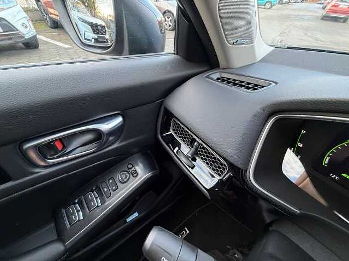 Honda Civic 2.0 e:HEV Advance PANO+BOSE+CARPLAY+NAVI
