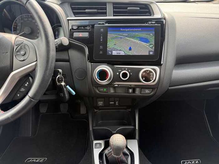 Honda Jazz 1.5 i-VTEC Dynamic DAB-RADIO+NAVI+TEMPOMAT