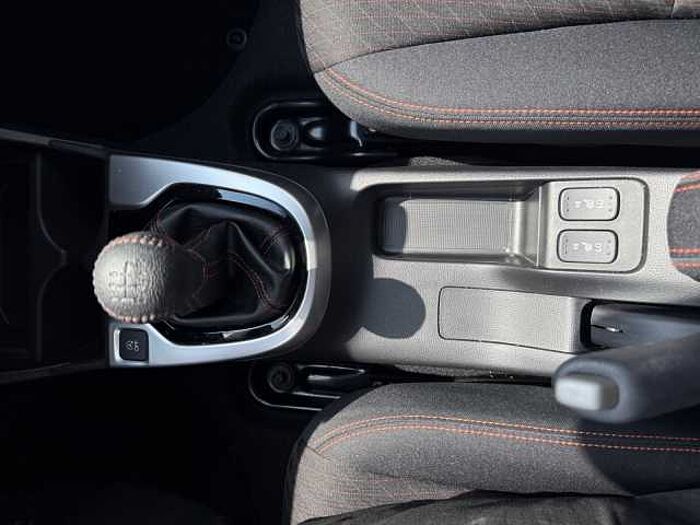 Honda Jazz 1.5 i-VTEC Dynamic DAB-RADIO+NAVI+TEMPOMAT