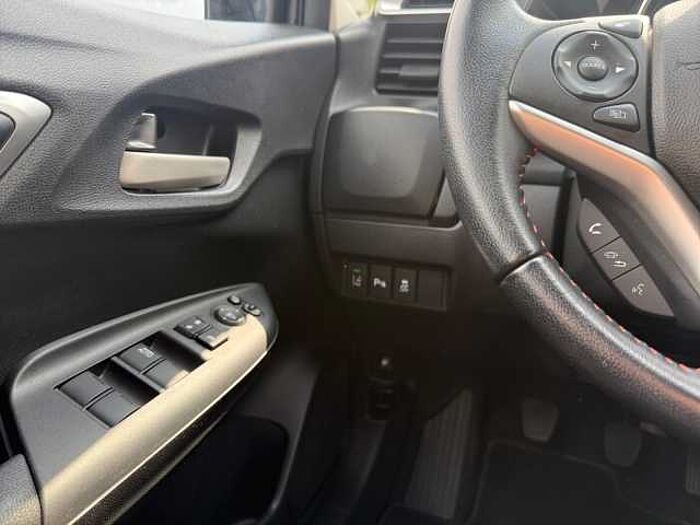 Honda Jazz 1.5 i-VTEC Dynamic DAB-RADIO+NAVI+TEMPOMAT