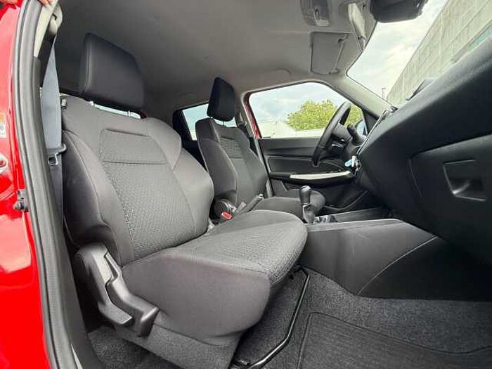 Suzuki SWIFT 1.2 COMFORT HYBRID NAVI+SITZHEIZUNG