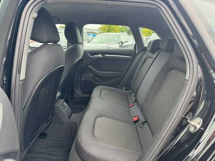 Audi A3 Sportback 1.0 TFSI DSG Navi+SHZ+KlimaAutomatik Basis