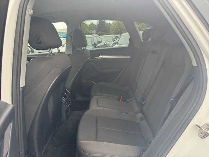 Audi Q5 40 2.0 TDI Quattro Sport DSG ACC+LED+Navi+SHZ