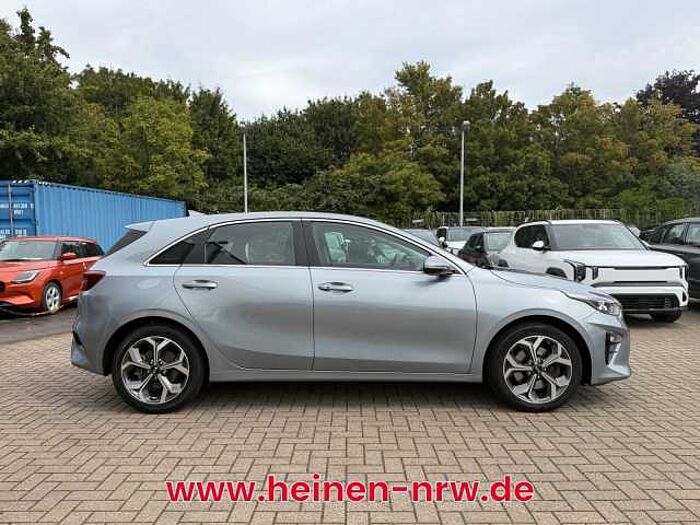 Kia ceed 1.6 CRDi DCT Spirit NAVI LED ACC cee'd