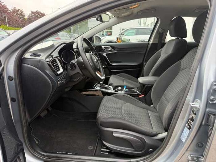 Kia ceed 1.6 CRDi DCT Spirit NAVI LED ACC cee'd