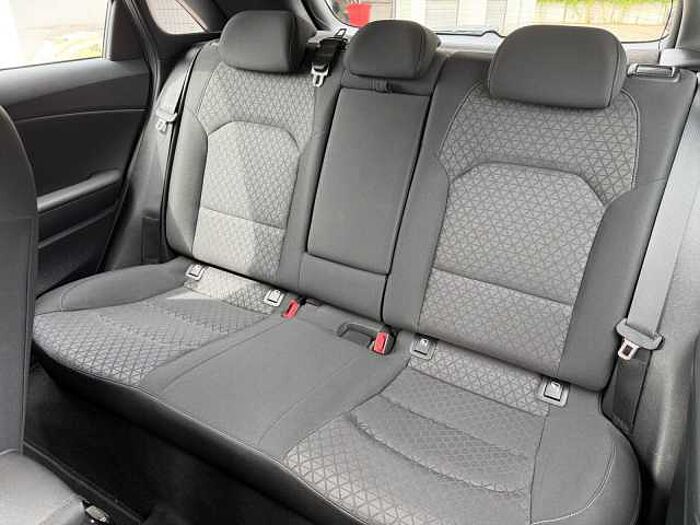 Kia ceed 1.6 CRDi DCT Spirit NAVI LED ACC cee'd