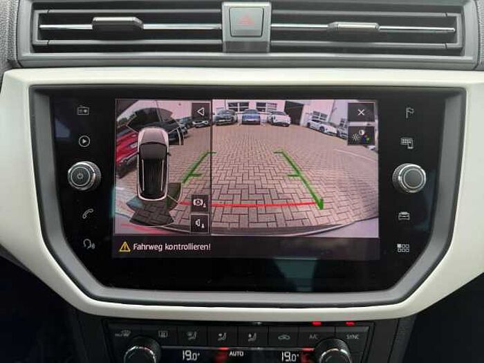 SEAT Arona 1.0 TSI DSG Xcellence NAVI LED KESSY 17Z