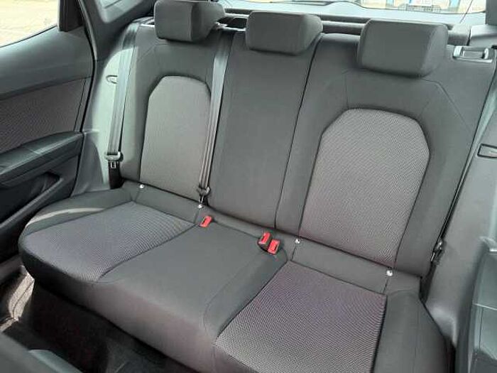 SEAT Arona 1.0 TSI DSG Xcellence NAVI LED KESSY 17Z