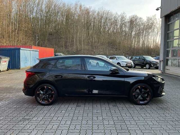 CUPRA Leon 1.5 eTSI DSG NAVI MATRIX-LED VISION-PLUS Basis
