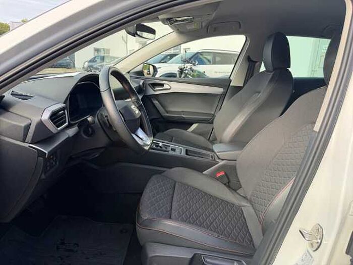 SEAT LEON FR 1.4 E-HYBRID AHK+LED+SHZ+Winterp. +Kam. +LM