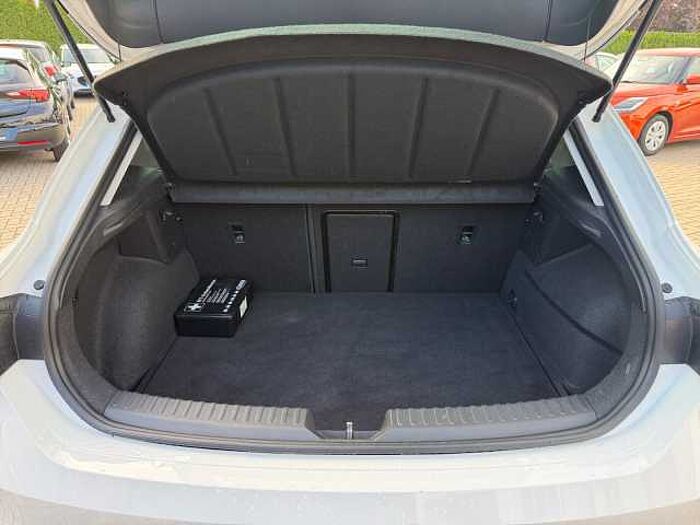 SEAT LEON FR 1.4 E-HYBRID AHK+LED+SHZ+Winterp. +Kam. +LM