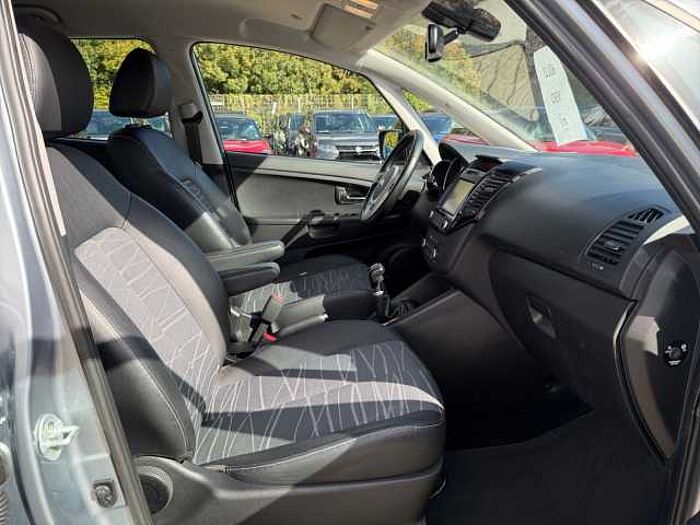 Kia VENGA 1.6 DREAM TEAM NAVI+SHZ+Kam. +LM+KLIMAAUTO.