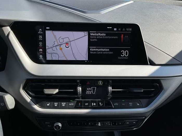 BMW 118i Limousine Advantage AHK+LED+Navi+SHZ+LM+PDC 118