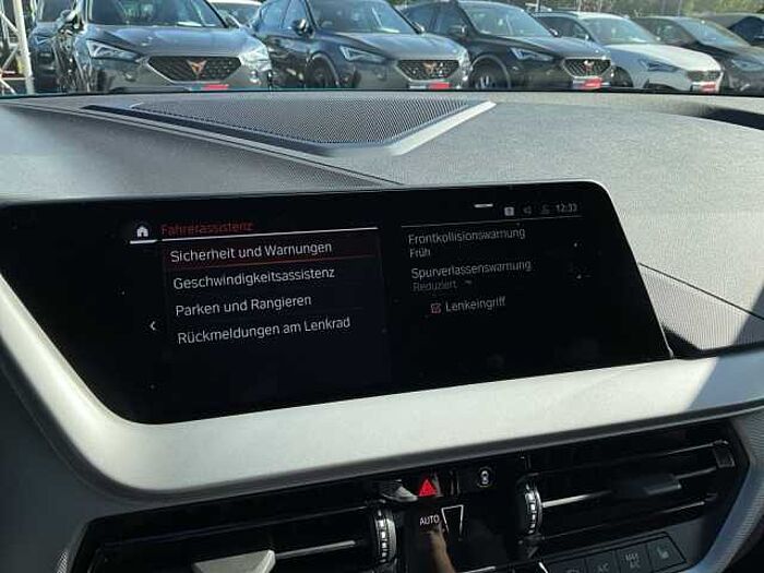 BMW 118i Limousine Advantage AHK+LED+Navi+SHZ+LM+PDC 118