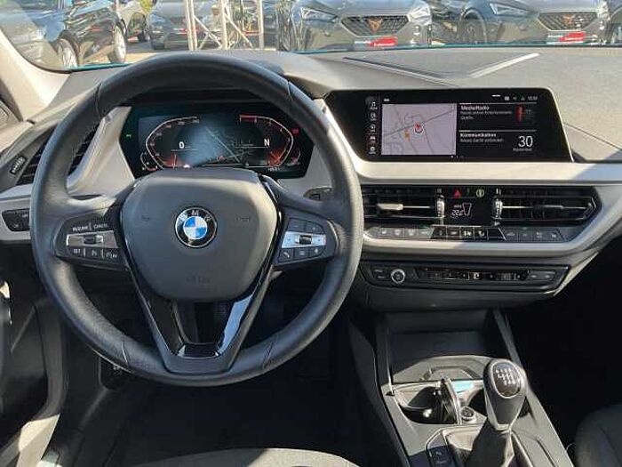 BMW 118i Limousine Advantage AHK+LED+Navi+SHZ+LM+PDC 118