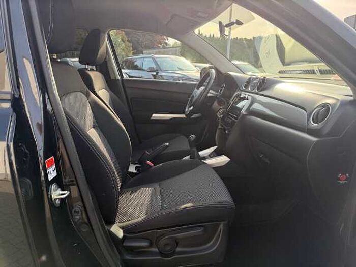 Suzuki Vitara 1.6 4x2 Comfort AHK+SHZ+Kam. +KlimaA+LM