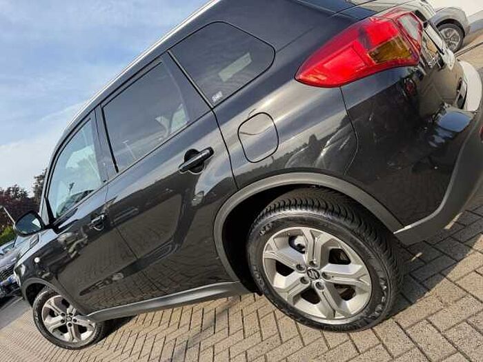 Suzuki Vitara 1.6 4x2 Comfort AHK+SHZ+Kam. +KlimaA+LM