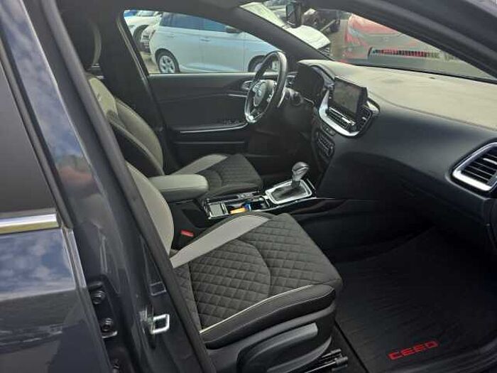 Kia ceed SW 1.5T DCT GT-LINE LED-SCHEINWERFER cee'd Sporty Wagon