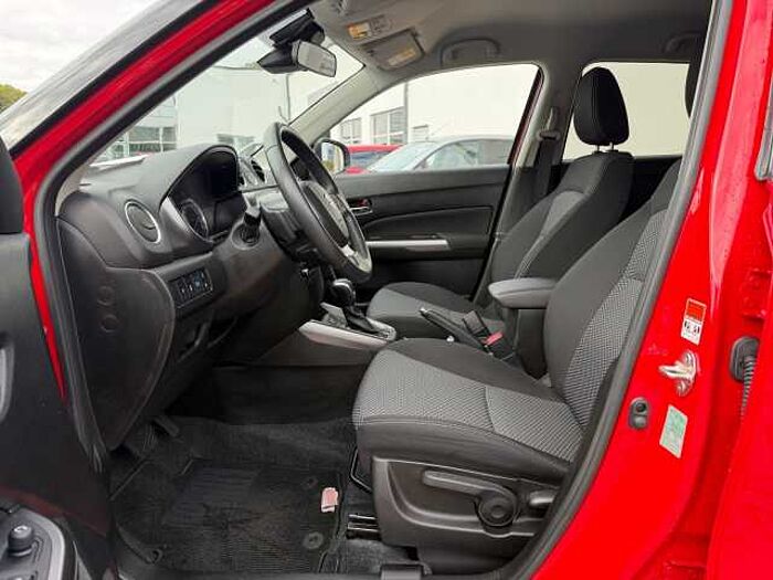 Suzuki Vitara 1.5 Comfort AGS LED+NAVI+KLIMAAUTO. +KAM.