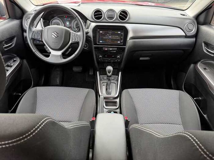 Suzuki Vitara 1.5 Comfort AGS LED+NAVI+KLIMAAUTO. +KAM.