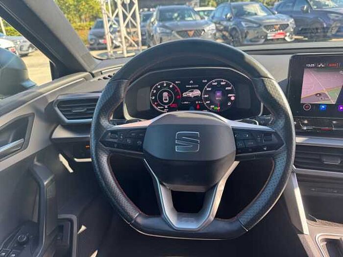 SEAT Leon Sportstourer FR 1.5 eTSI DSG NAVI LED AHK