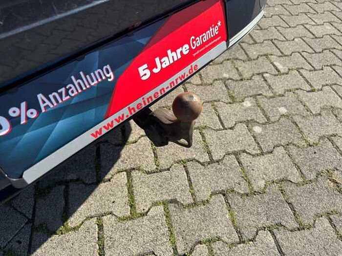 SEAT Leon Sportstourer FR 1.5 eTSI DSG NAVI LED AHK